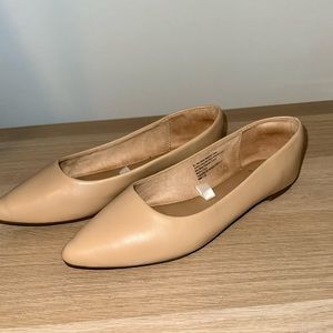A new day women’s flats (size 6.5)